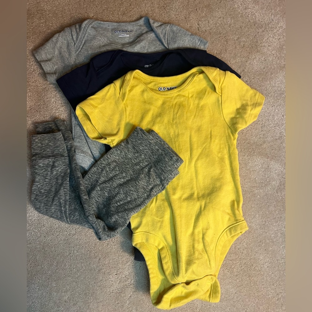 Old Navy Onesie and Pants Bundle 12-18m